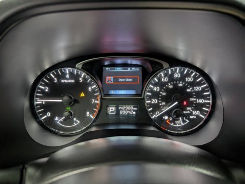 Used 2015 Nissan Pathfinder Platinum w/ Family Entertainment Package image 12