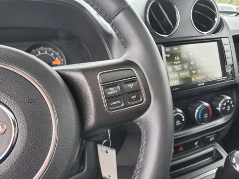 Certified 2016 Jeep Patriot High Altitude image 13