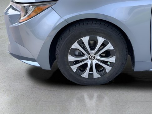 Used 2022 Toyota Corolla LE image 12