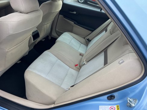 Used 2012 Toyota Camry LE image 13