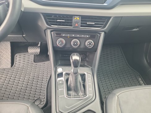 Used 2022 Volkswagen Taos SE image 22