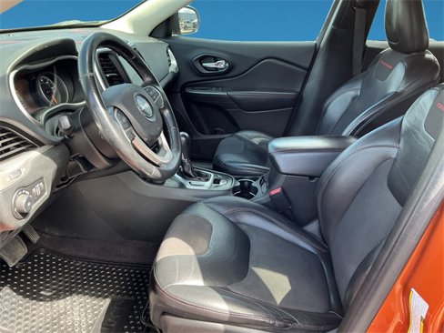 Used 2016 Jeep Cherokee Trailhawk w/ Cold Weather Group image 7