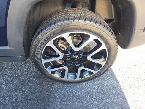 Used 2018 Jeep Compass Limited image 7