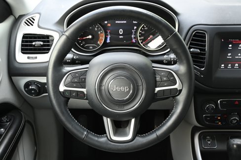 Used 2019 Jeep Compass Latitude w/ Popular Equipment Group image 17
