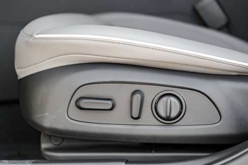 New 2025 Buick Envista Avenir image 11