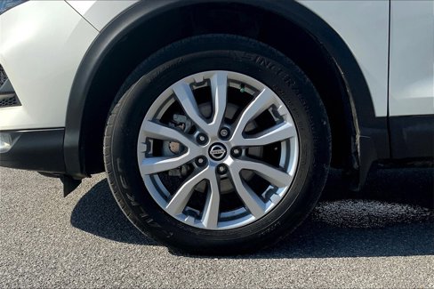 Used 2022 Nissan Rogue Sport SV image 10