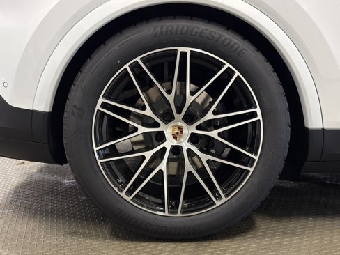 New 2026 Porsche Cayenne Coupe image 43