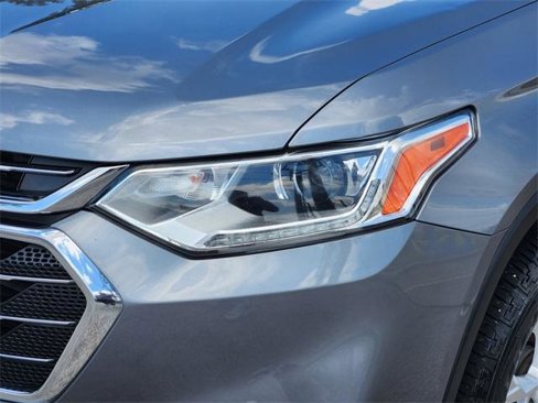 Used 2018 Chevrolet Traverse LT image 9
