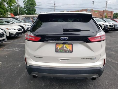Used 2019 Ford Edge Titanium image 4