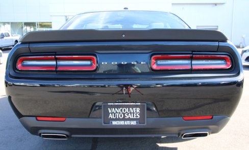 Used 2019 Dodge Challenger SXT w/ Blacktop Package image 4