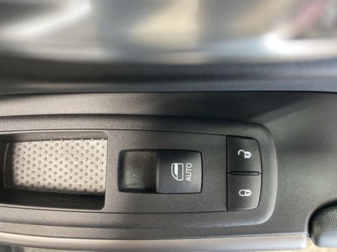 Used 2022 Jeep Cherokee Limited w/ Elite Package image 22