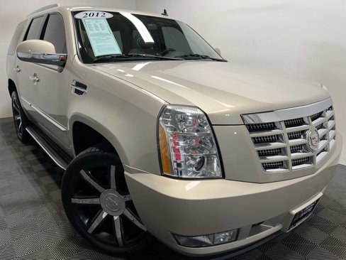 Used 2012 Cadillac Escalade Luxury image 1