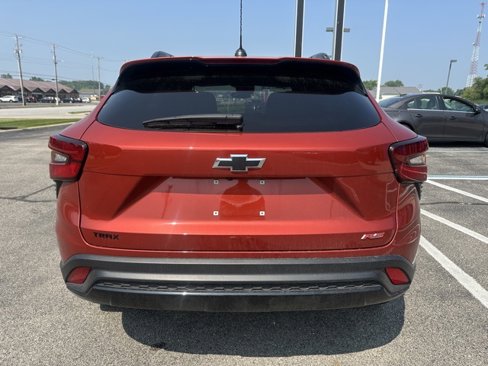Used 2024 Chevrolet Trax RS w/ Driver Confidence Package image 15