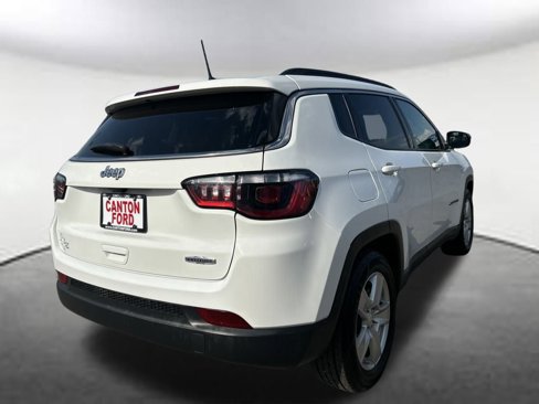 Used 2022 Jeep Compass Latitude image 5