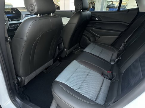 New 2025 Chevrolet Trax LT w/ Driver Confidence Package image 14