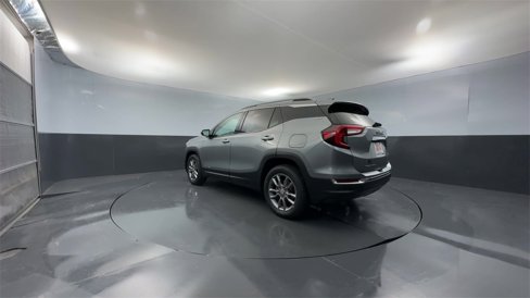 Used 2023 GMC Terrain SLT image 5