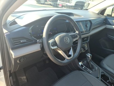 Used 2023 Volkswagen Taos SE image 18