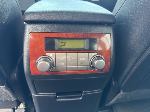 Used 2013 Toyota Highlander Limited image 29