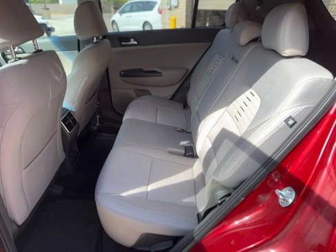 Used 2018 Kia Sportage LX image 11