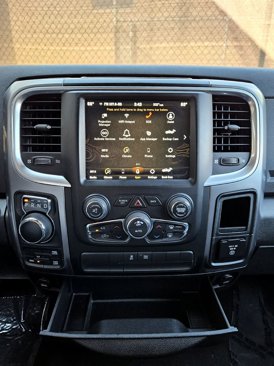 Used 2021 RAM 1500 Classic SLT w/ Electronics Group image 14