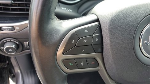 Certified 2020 Jeep Cherokee Limited image 12