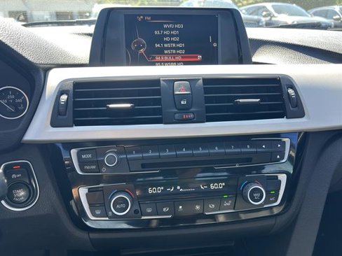 Used 2016 BMW 320i Sedan image 14