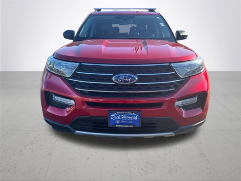 Used 2022 Ford Explorer XLT w/ Equipment Group 202A image 3