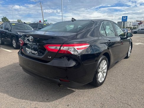 Used 2020 Toyota Camry LE image 11