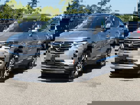 Used 2023 Buick Envision Essence image 1