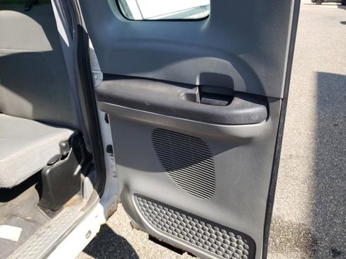 Used 2006 Ford F350 XL image 16