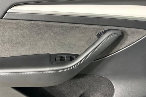 Used 2023 Tesla Model Y AWD image 10