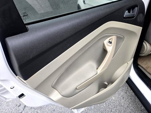 Used 2013 Ford Escape SE image 23