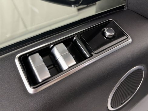 Used 2020 Land Rover Range Rover Sport HSE image 13
