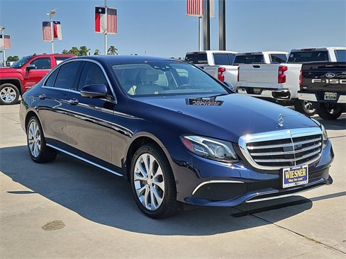 Used 2017 Mercedes-Benz E 300 4MATIC w/ Premium 3 Package image 8