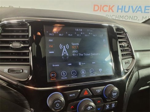 Used 2019 Jeep Grand Cherokee Altitude image 20