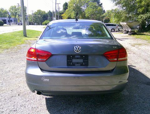 Used 2015 Volkswagen Passat 1.8T Limited Edition image 10