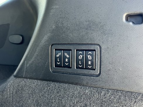 Used 2021 Cadillac XT6 Premium Luxury w/ LPO, Floor Liner Package image 24