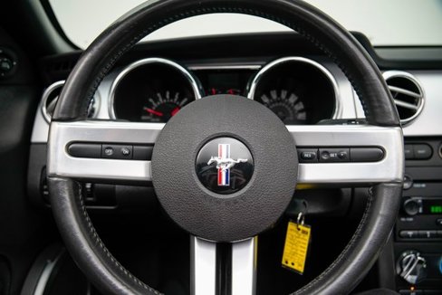 Used 2005 Ford Mustang GT Premium image 29