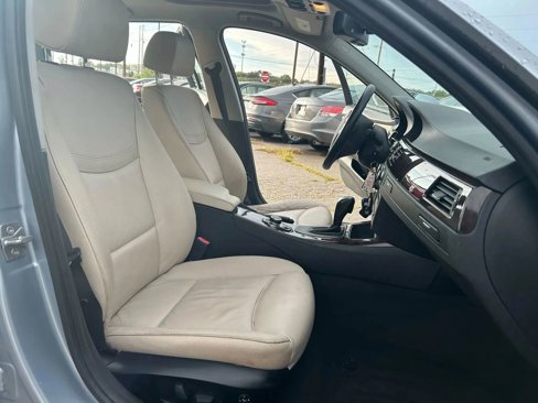 Used 2011 BMW 328i xDrive Sedan image 17