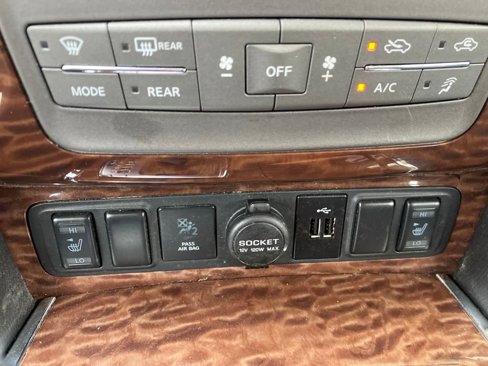 Used 2019 Nissan Armada SV image 25