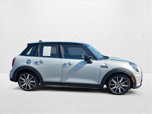 Used 2023 MINI Cooper S image 4