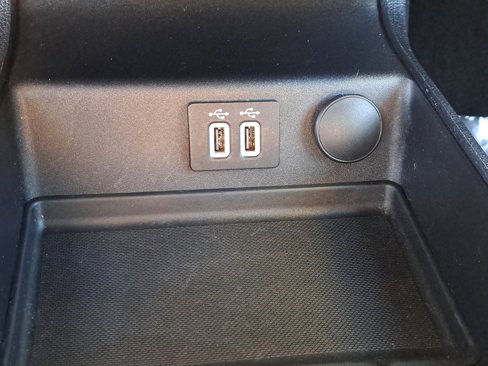 Used 2019 Ford Fusion SE image 25