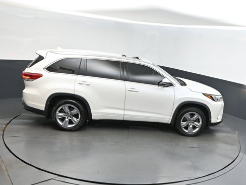Used 2019 Toyota Highlander Limited image 39
