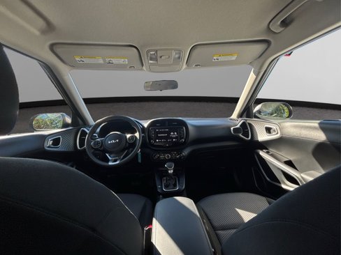 Used 2022 Kia Soul LX image 25