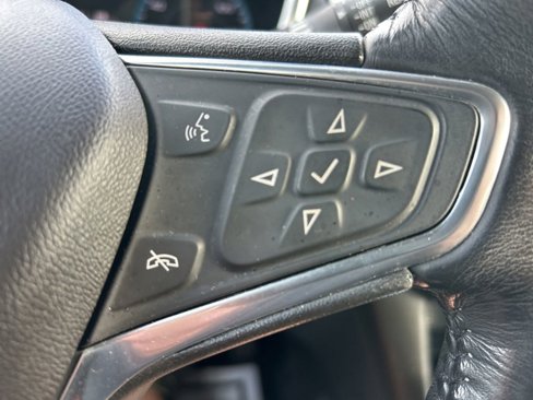 Used 2018 Chevrolet Equinox LT image 19