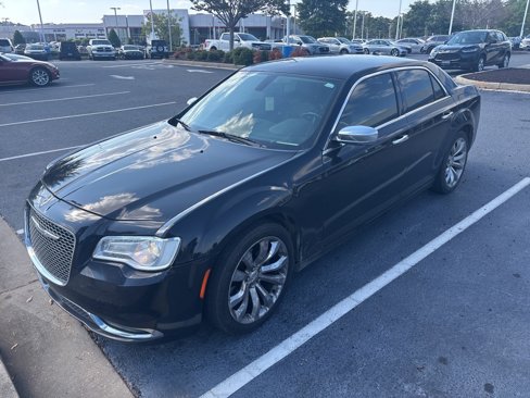 Used 2019 Chrysler 300 Limited image 1