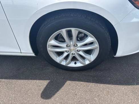 Used 2018 Chevrolet Malibu LT image 42