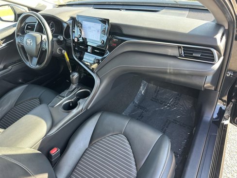 Used 2023 Toyota Camry SE image 38