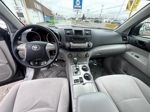 Used 2010 Toyota Highlander 4WD image 12