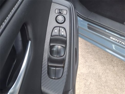 Used 2024 Nissan Sentra SV image 18